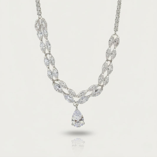 Collar Trenza de Luz Lágrima Radiante en Plata 925