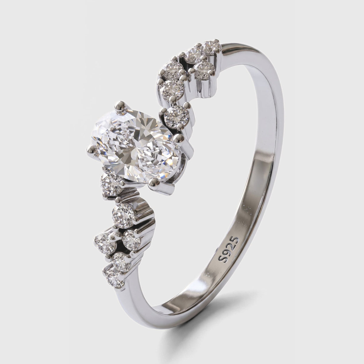Anillo Costellazione
