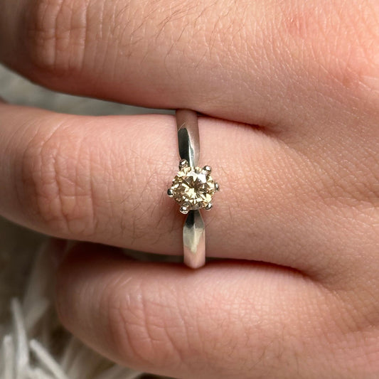 Anillo Solitario Champagne Plata 925