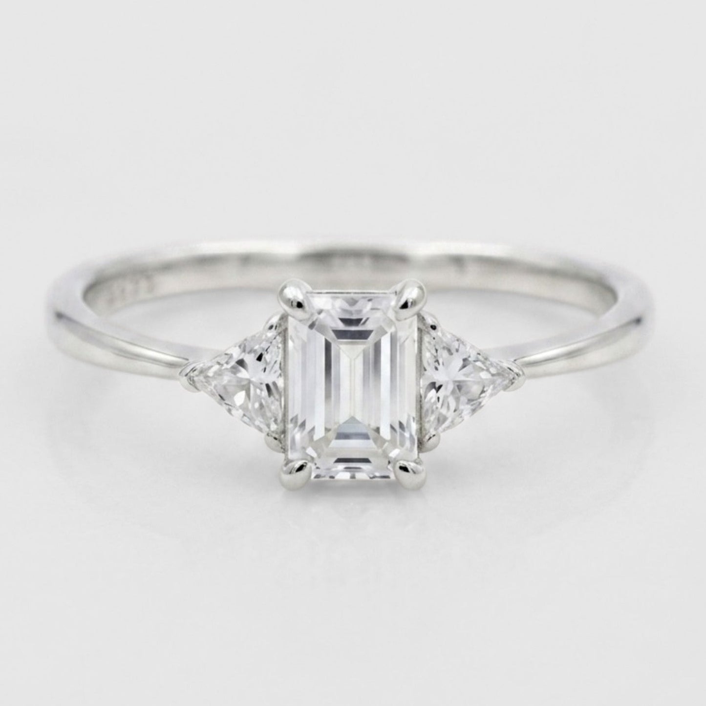 Anillo Brilliant Trilogy