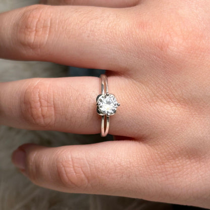 Anillo Solitario Brillante en Plata 925