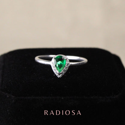 Anillo Lágrima Verde Halo Abrazo en Plata 925