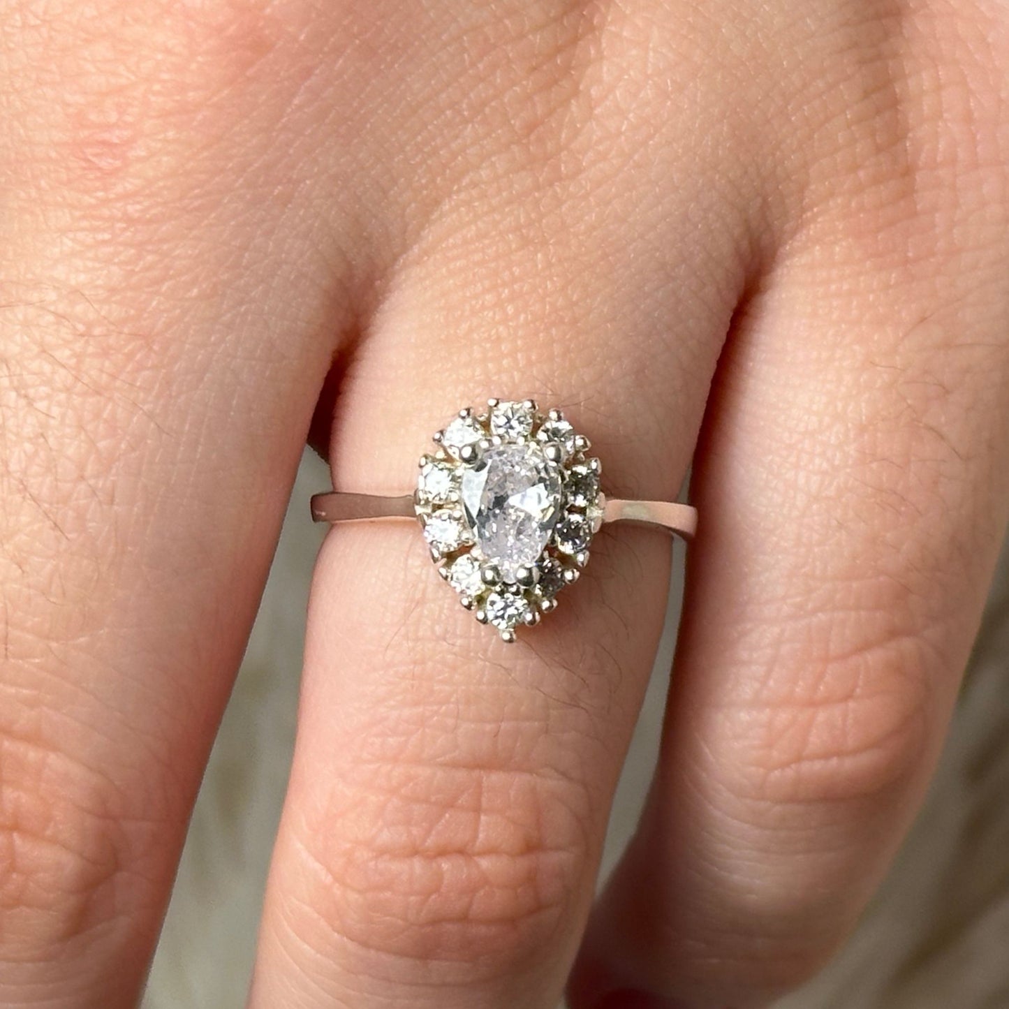 Anillo Lágrima Halo Plata 925