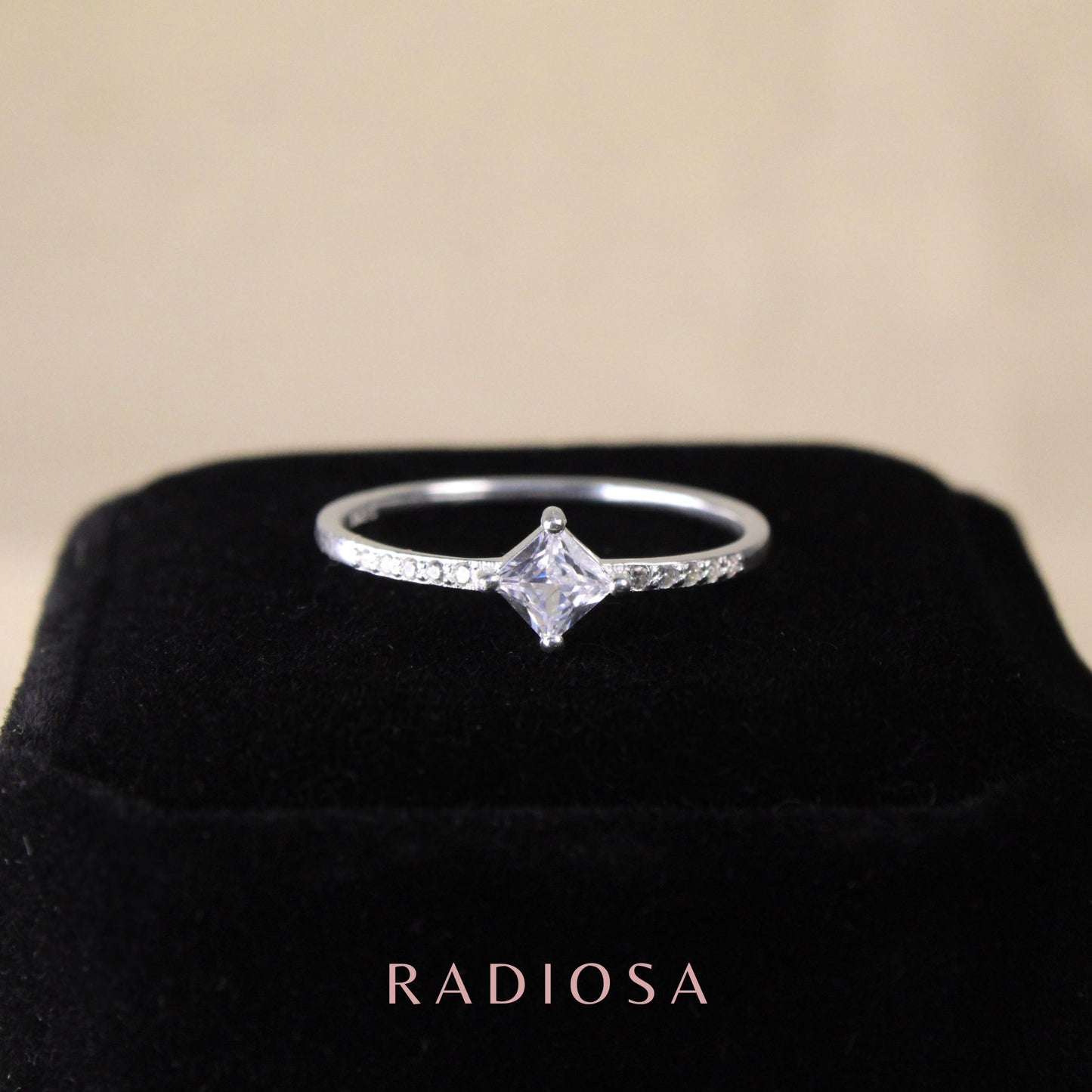 Anillo Estrella Guía Rombo Eterno en Plata 925