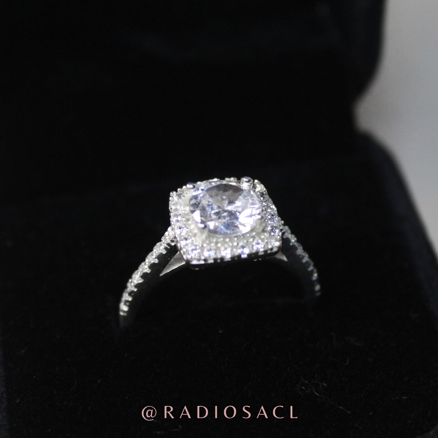 Anillo Halo Brillante en Plata 925