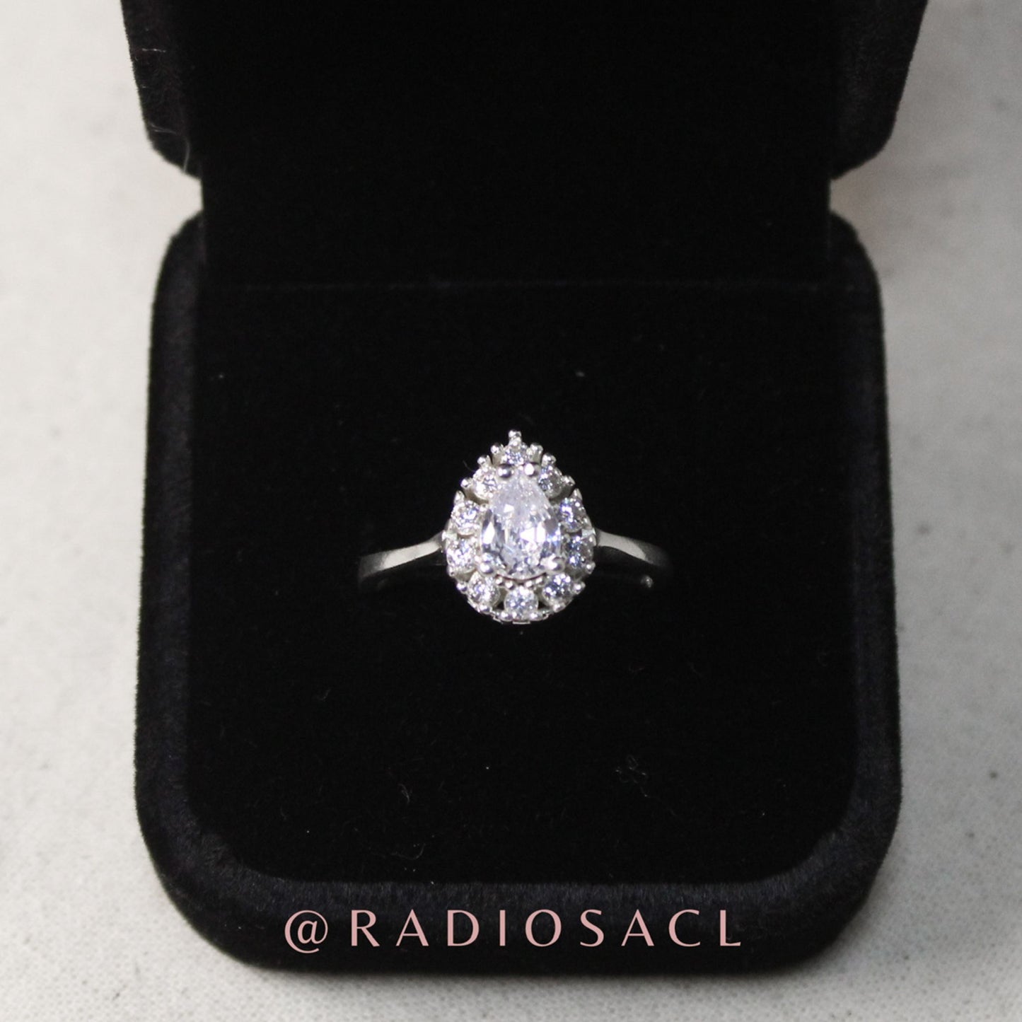 Anillo Lágrima Halo Plata 925