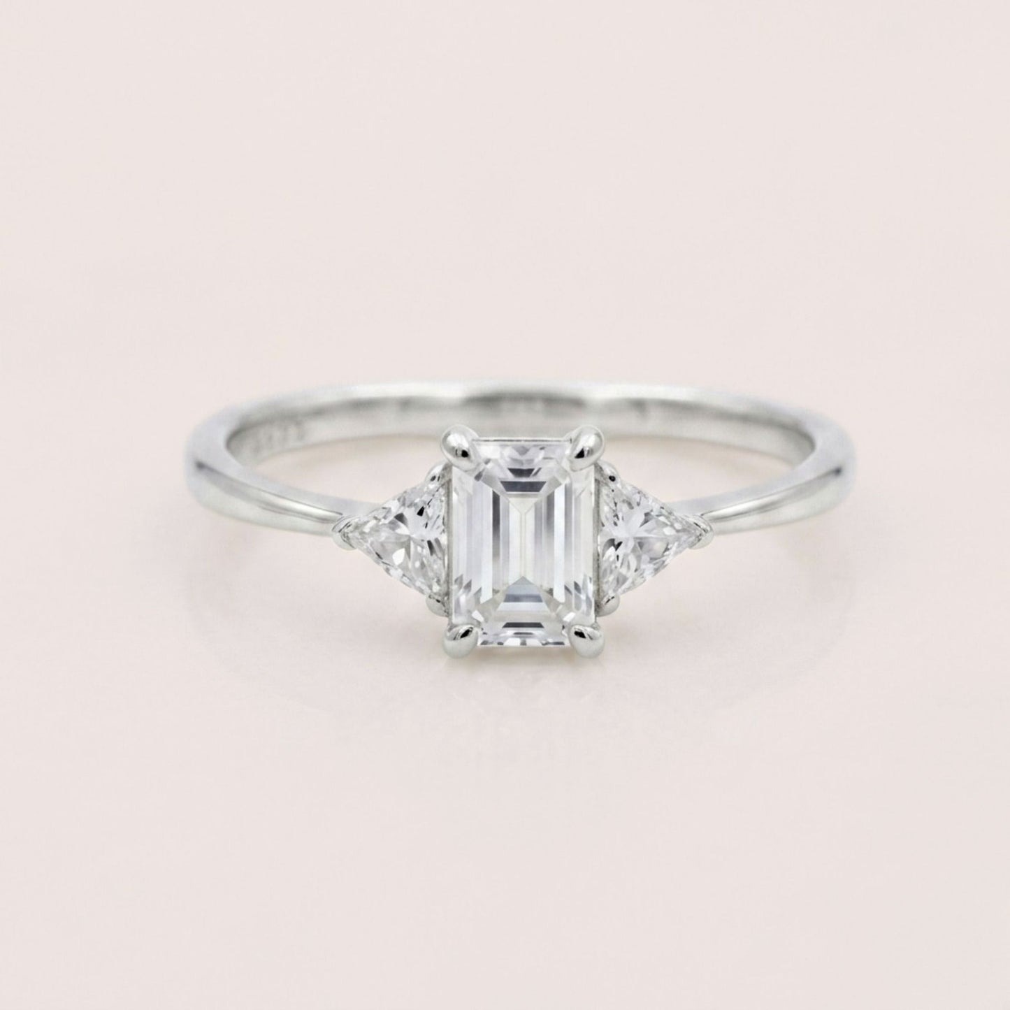 Anillo Brilliant Trilogy