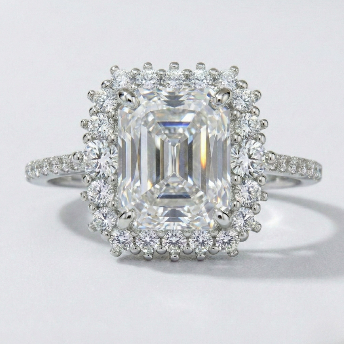 Anillo Halo Eterno Rectangular Portal de Luz en Plata 925